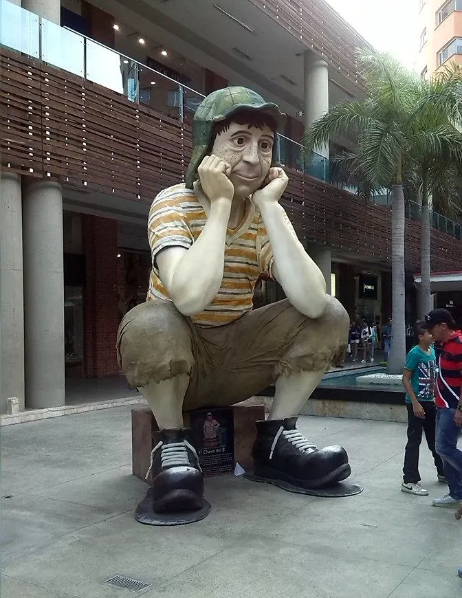 El Collar de Quico: Historia del Icónico Traje de Carlos Villagrán