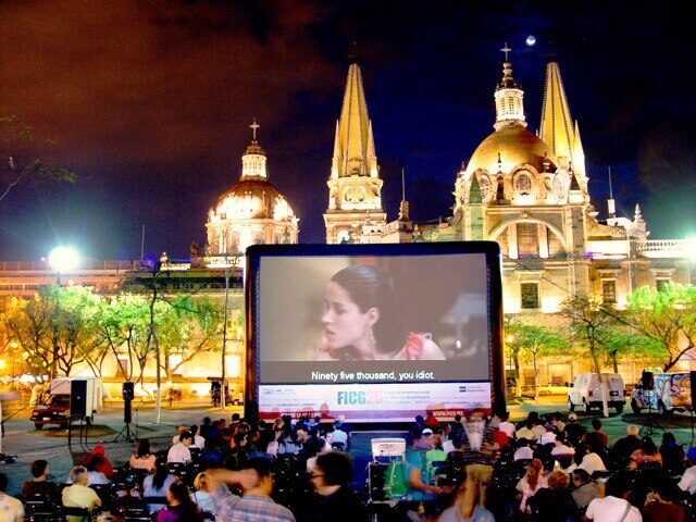 Proyección al aire libre en el Festival Internacional de Cine en Guadalajara
